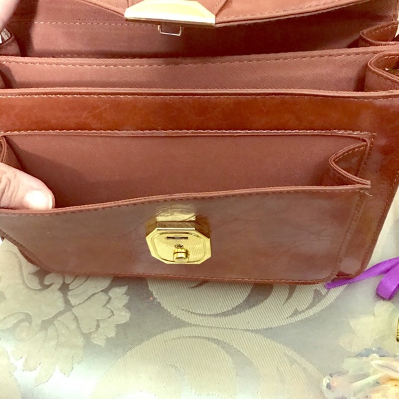 Cooperative women’s crossbody, polyvinyl - Picture 3 of 11